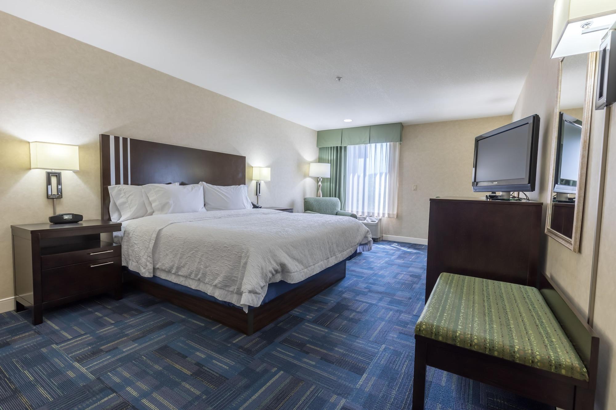 Hampton Inn Юджин Экстерьер фото