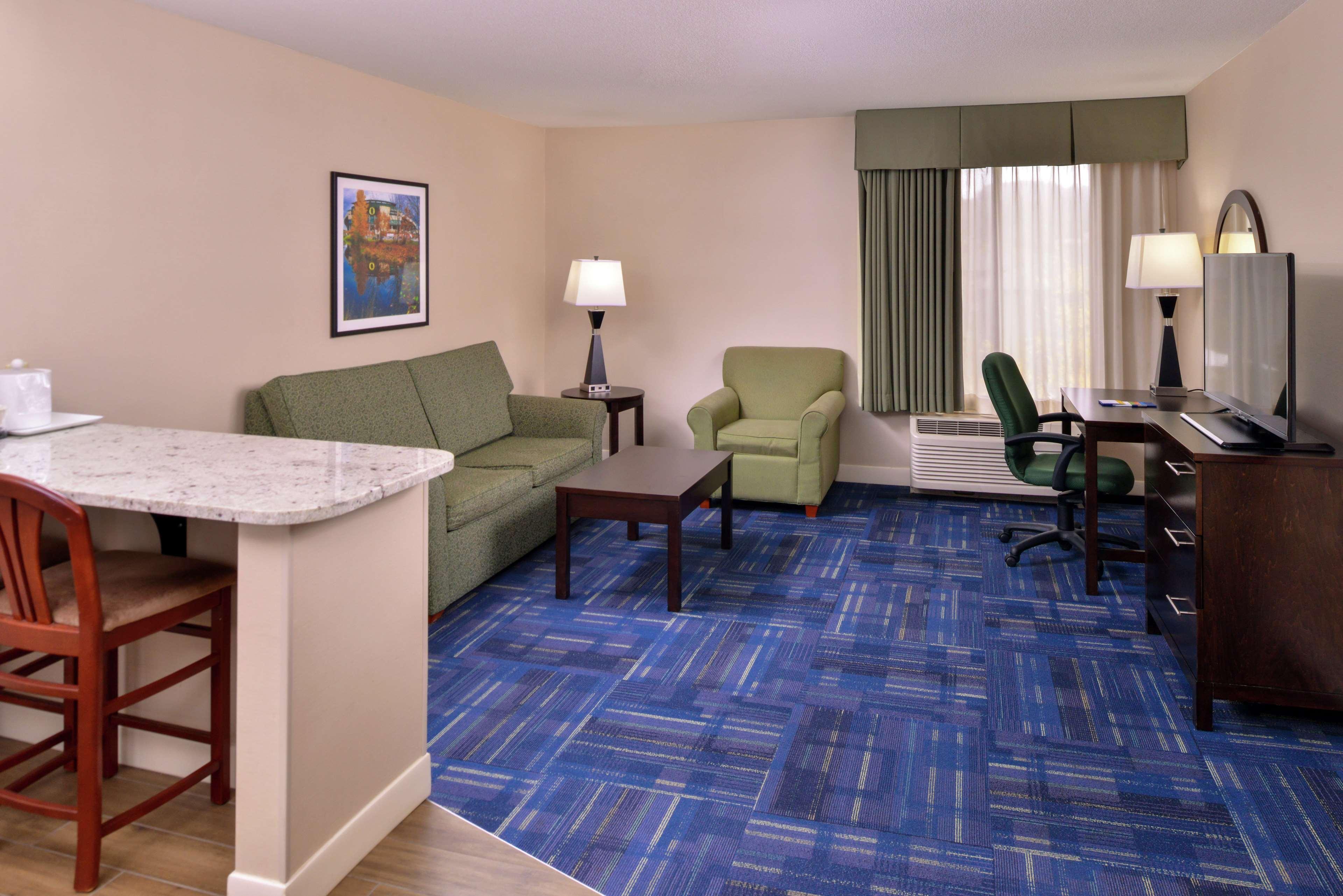 Hampton Inn Юджин Экстерьер фото
