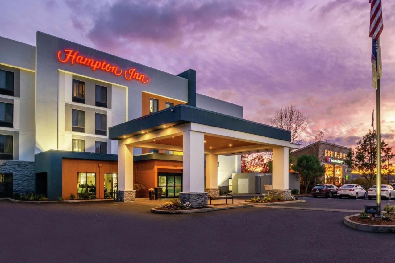 Hampton Inn Юджин Экстерьер фото