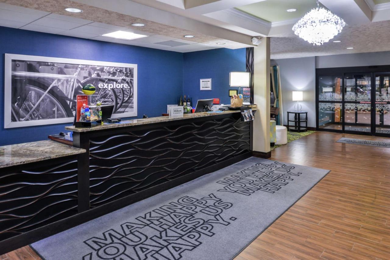 Hampton Inn Юджин Экстерьер фото