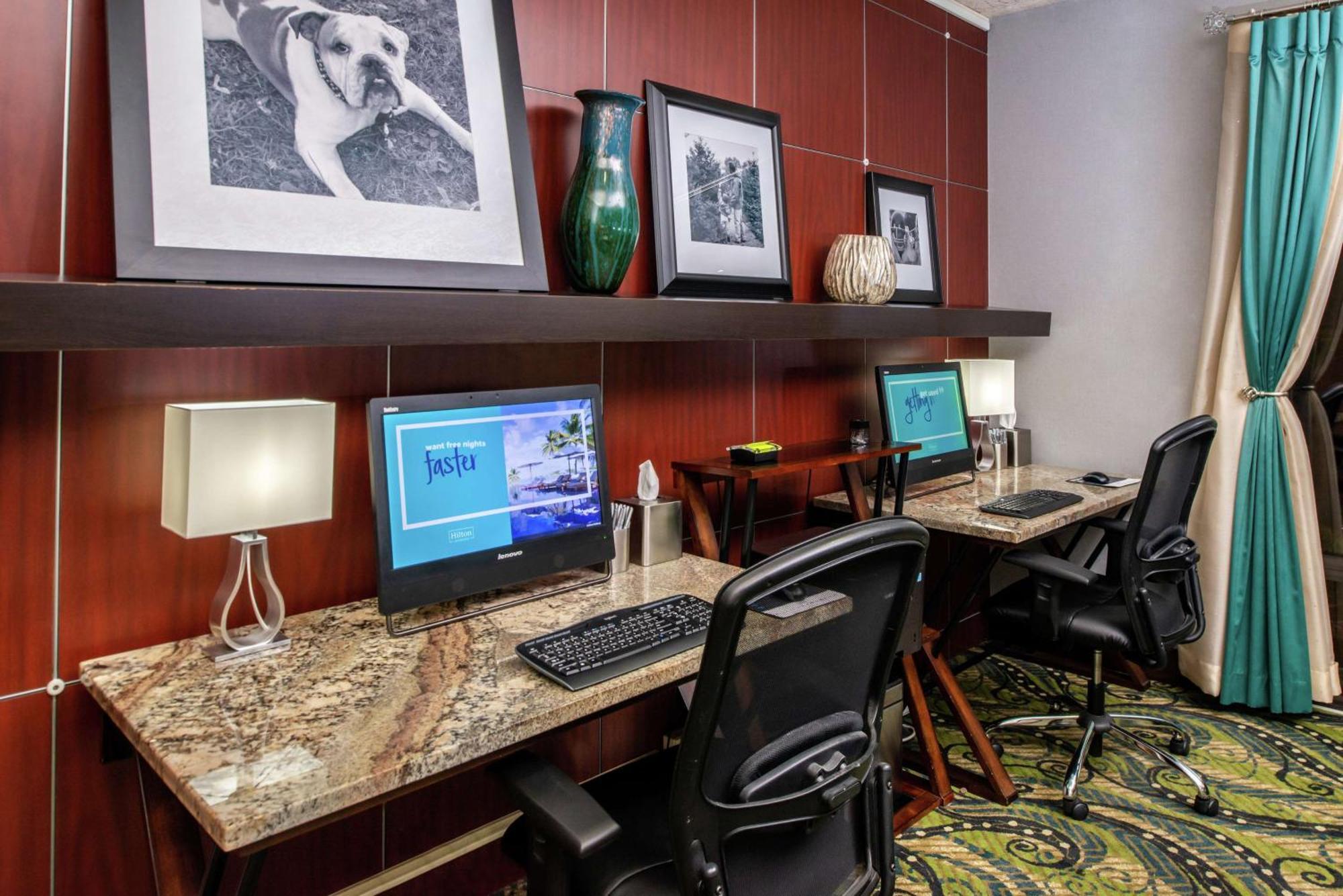 Hampton Inn Юджин Экстерьер фото