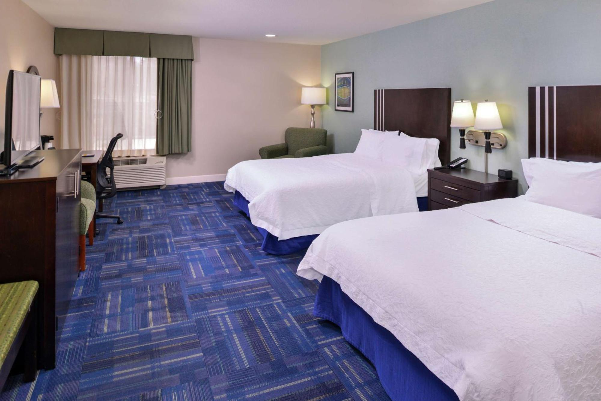 Hampton Inn Юджин Экстерьер фото